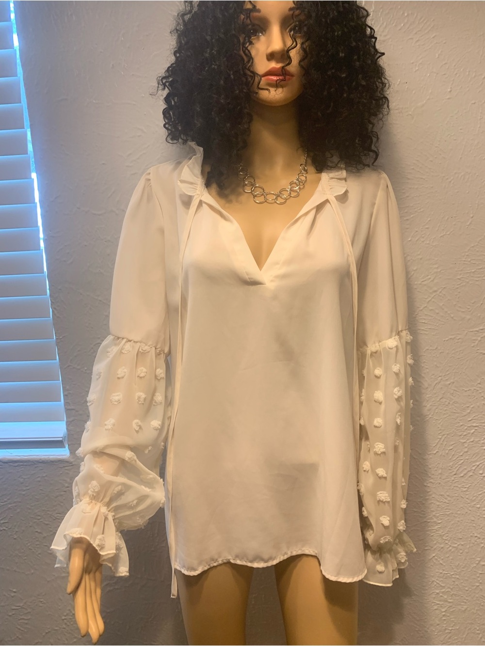 SHEIN Cream V-Neck Blouse with Textured Puff Sleeves
